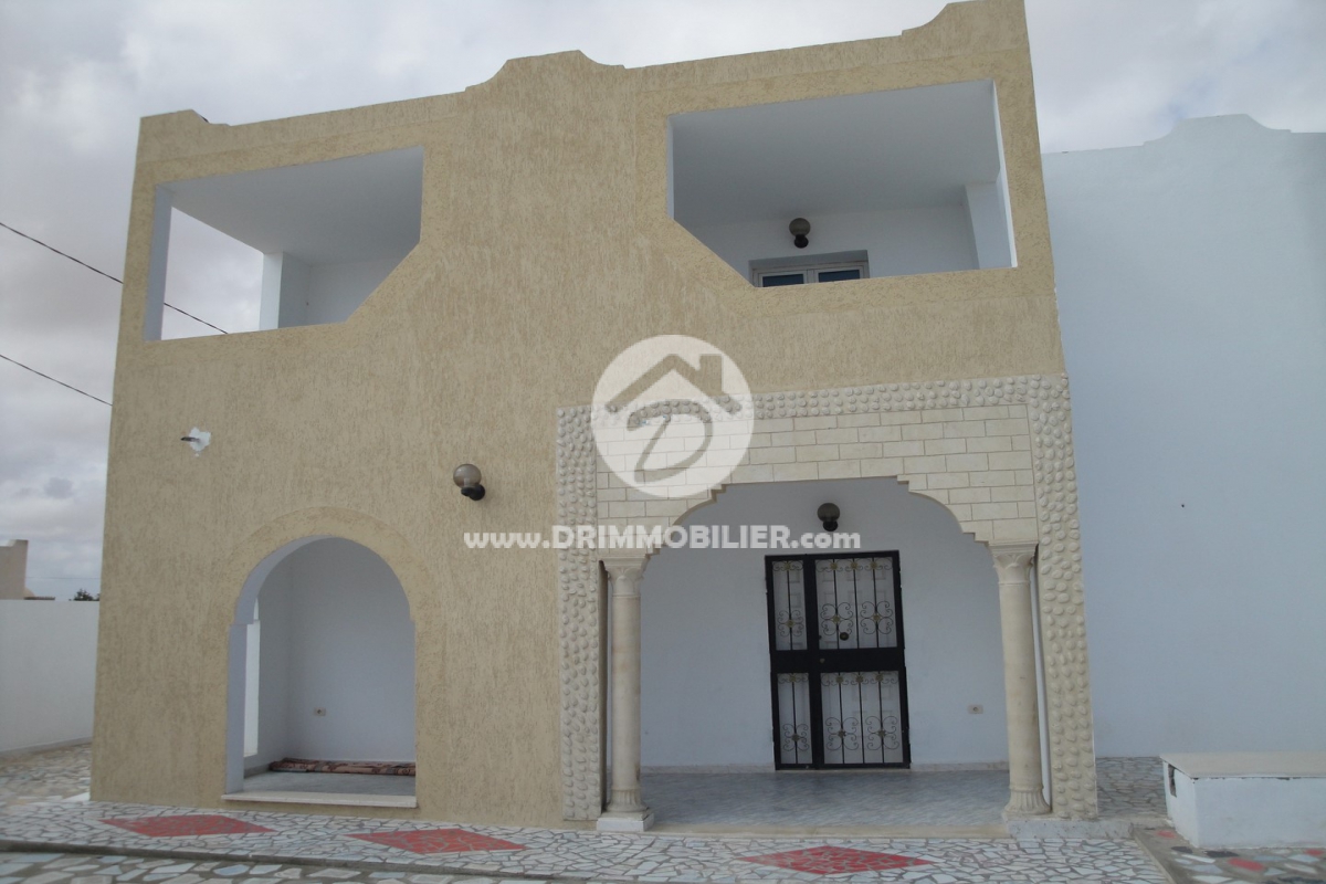 L 69 -                            Sale
                           Villa avec piscine Djerba